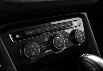Подержанный автомобиль Volkswagen Tiguan 2018 года (21 фото)