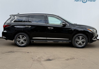 Подержанный автомобиль Infiniti QX60 2019 года (4 фото)