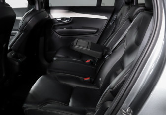 Подержанный автомобиль Volvo XC90 2019 года (10 фото)