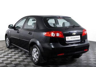 Подержанный автомобиль Chevrolet Lacetti Sedan 2010 года (7 фото)