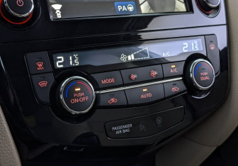 Подержанный автомобиль Nissan X-Trail 2018 года (21 фото)