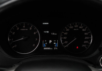 Подержанный автомобиль Mitsubishi Outlander 2012 года (19 фото)