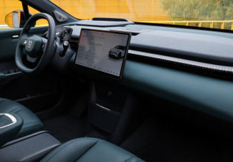 Подержанный автомобиль Zeekr X 2023 года (7 фото)