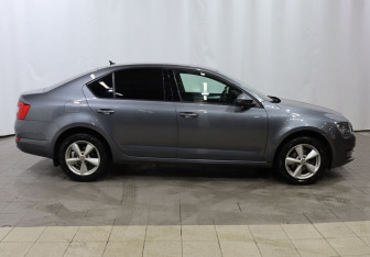 Подержанный автомобиль Skoda Octavia Liftback 2016 года (7 фото)