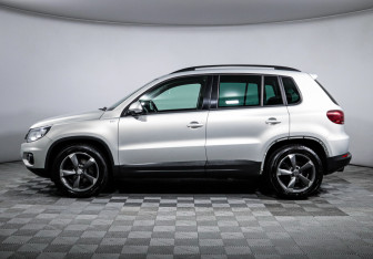 Подержанный автомобиль Volkswagen Tiguan 2014 года (8 фото)