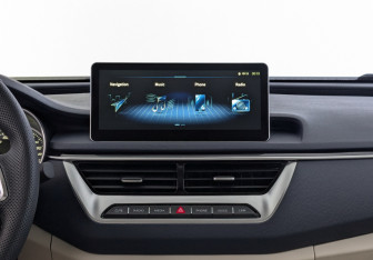 Подержанный автомобиль Hongqi H5 2022 года (27 фото)