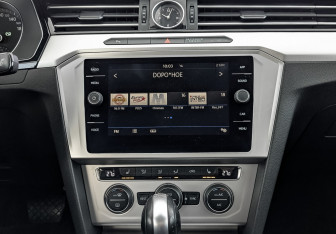 Подержанный автомобиль Volkswagen Passat Sedan 2018 года (17 фото)