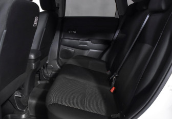 Подержанный автомобиль Mitsubishi ASX 2018 года (14 фото)