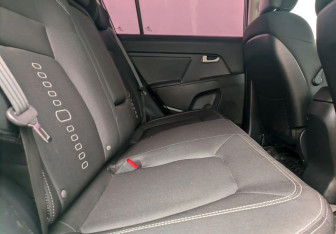 Подержанный автомобиль Kia Sportage 2011 года (11 фото)