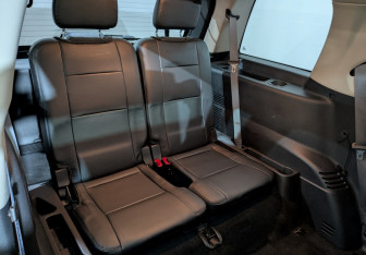 Подержанный автомобиль Ford Explorer 2008 года (13 фото)