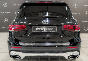 Подержанный автомобиль Mercedes-Benz GLB 2021 года (6 фото)