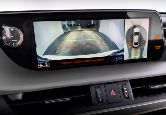 Подержанный автомобиль Lexus ES 2019 года (27 фото)
