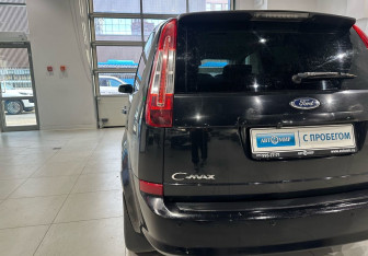 Подержанный автомобиль Ford C-MAX 2007 года (9 фото)
