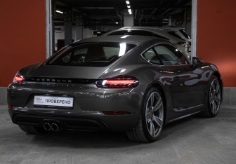 Подержанный автомобиль Porsche Cayman 2020 года (5 фото)