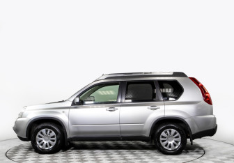 Подержанный автомобиль Nissan X-Trail 2008 года (6 фото)