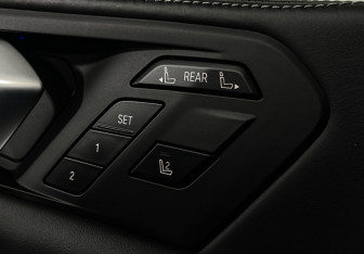 Подержанный автомобиль BMW X7 2020 года (22 фото)