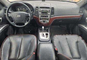 Подержанный автомобиль Hyundai Santa Fe 2007 года (9 фото)