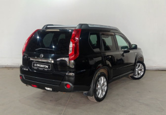 Подержанный автомобиль Nissan X-Trail 2013 года (5 фото)