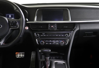 Подержанный автомобиль Kia Optima Sedan 2017 года (9 фото)