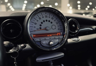 Подержанный автомобиль MINI Clubman Hatchback 2008 года (8 фото)