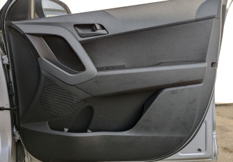 Подержанный автомобиль Hyundai Creta 2018 года (23 фото)