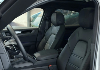 Новый Porsche Cayenne 2025 (8 фото)