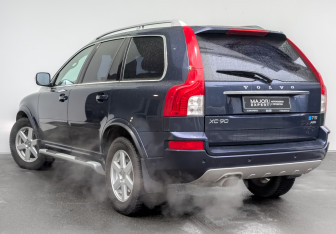 Подержанный автомобиль Volvo XC90 2014 года (7 фото)
