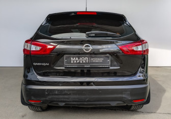 Подержанный автомобиль Nissan Qashqai 2014 года (6 фото)