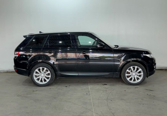 Подержанный автомобиль Land Rover Range Rover Sport 2016 года (7 фото)