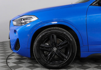 Подержанный автомобиль BMW X2 2019 года (8 фото)