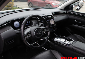 Подержанный автомобиль Hyundai Tucson 2022 года (12 фото)