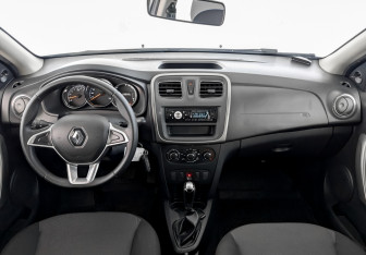 Подержанный автомобиль Renault Logan Sedan 2021 года (14 фото)