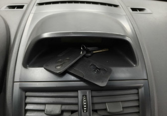 Подержанный автомобиль Renault Megane Sedan 2006 года (13 фото)