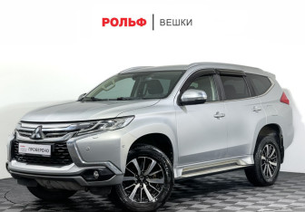 Подержанный автомобиль Mitsubishi Pajero Sport 2018 года (1 фото)
