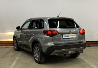 Подержанный автомобиль Suzuki Vitara 2019 года (6 фото)