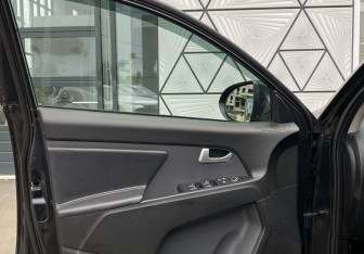 Подержанный автомобиль Kia Sportage 2011 года (16 фото)