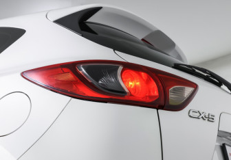 Подержанный автомобиль Mazda CX-5 2012 года (21 фото)