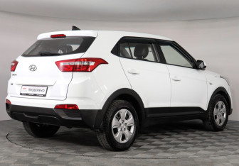 Подержанный автомобиль Hyundai Creta 2019 года (5 фото)