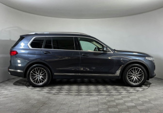 Подержанный автомобиль BMW X7 2020 года (6 фото)