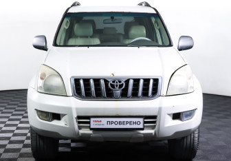Подержанный автомобиль Toyota Land Cruiser Prado 2002 года (2 фото)