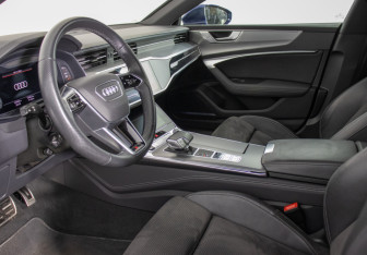 Подержанный автомобиль Audi A7 2021 года (10 фото)