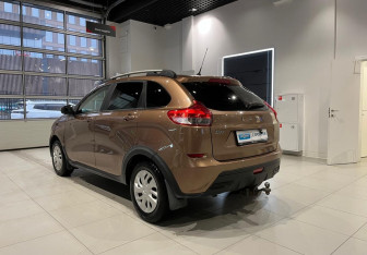 Подержанный автомобиль LADA (ВАЗ) XRAY 2018 года (6 фото)