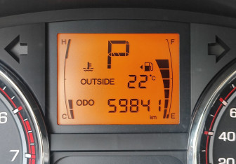 Подержанный автомобиль SsangYong Actyon 2012 года (17 фото)