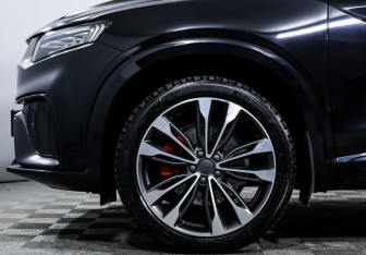 Подержанный автомобиль Geely Tugella 2022 года (15 фото)