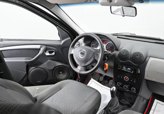 Подержанный автомобиль LADA (ВАЗ) Largus Wagon 2015 года (6 фото)