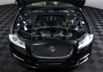 Подержанный автомобиль Jaguar XJ 2013 года (9 фото)