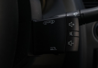 Подержанный автомобиль Renault Megane Sedan 2006 года (15 фото)