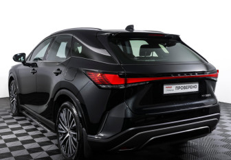 Подержанный автомобиль Lexus RX 2025 года (7 фото)