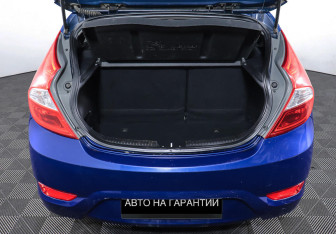 Подержанный автомобиль Hyundai Solaris Hatchback 2012 года (16 фото)