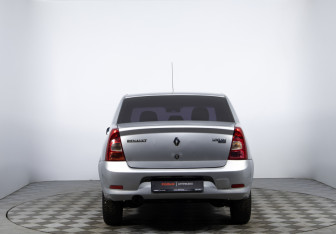 Подержанный автомобиль Renault Logan Sedan 2014 года (6 фото)